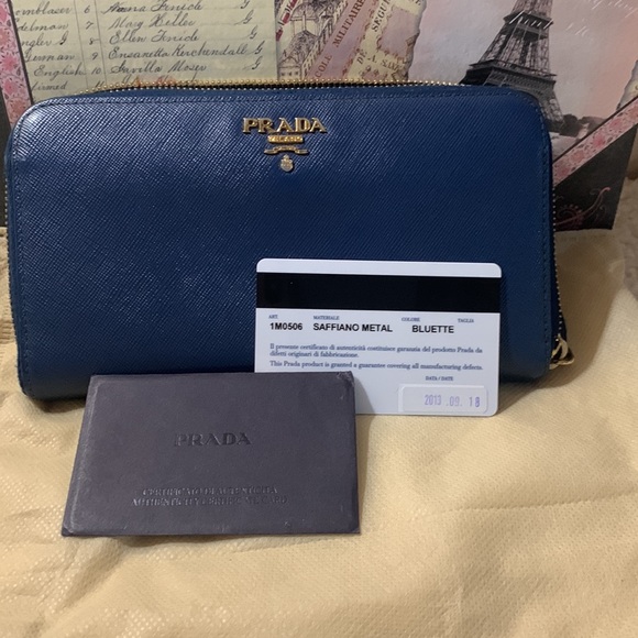 Long Zippy Prada Wallet - Picture 8 of 8